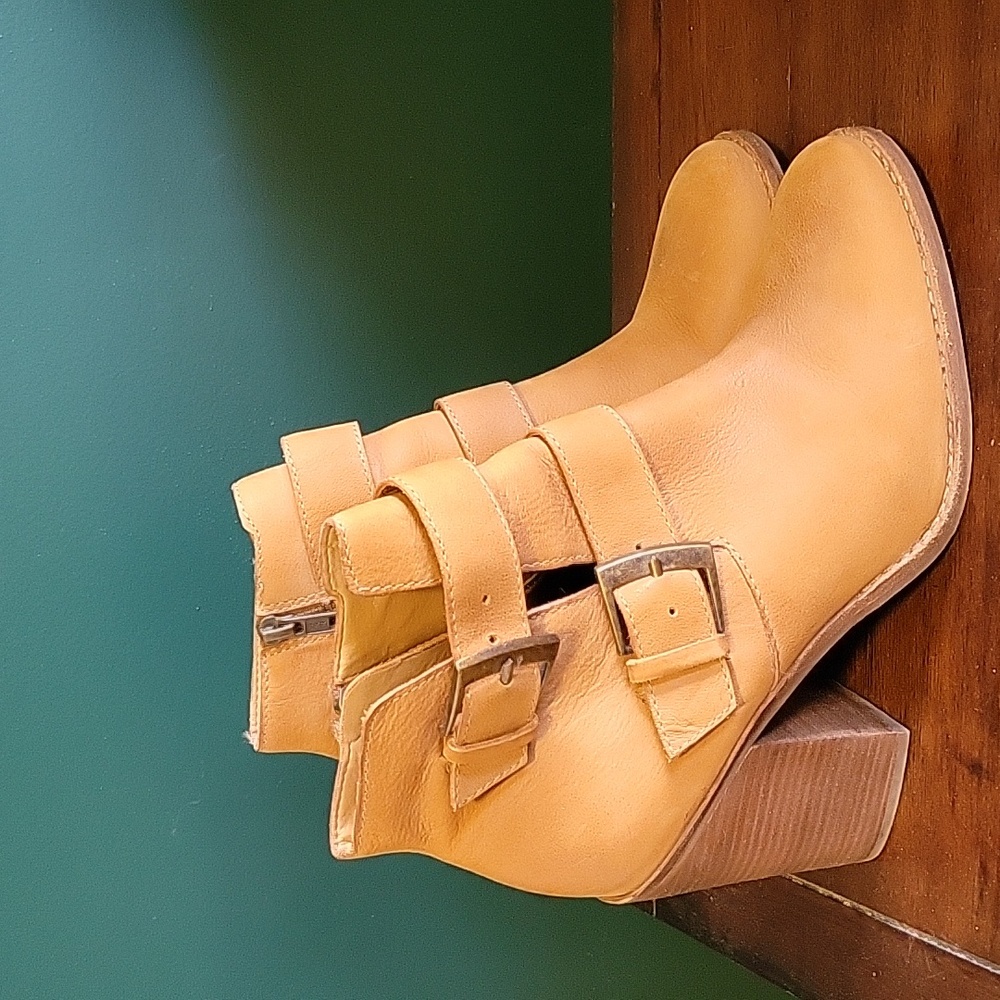 Women's Steve Madden Trevur ankle booties, tan 9.5